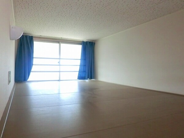 レオパレスラ・プランタンの物件内観写真