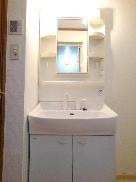 リュミエ－ル・ソレ－ルＢの物件内観写真