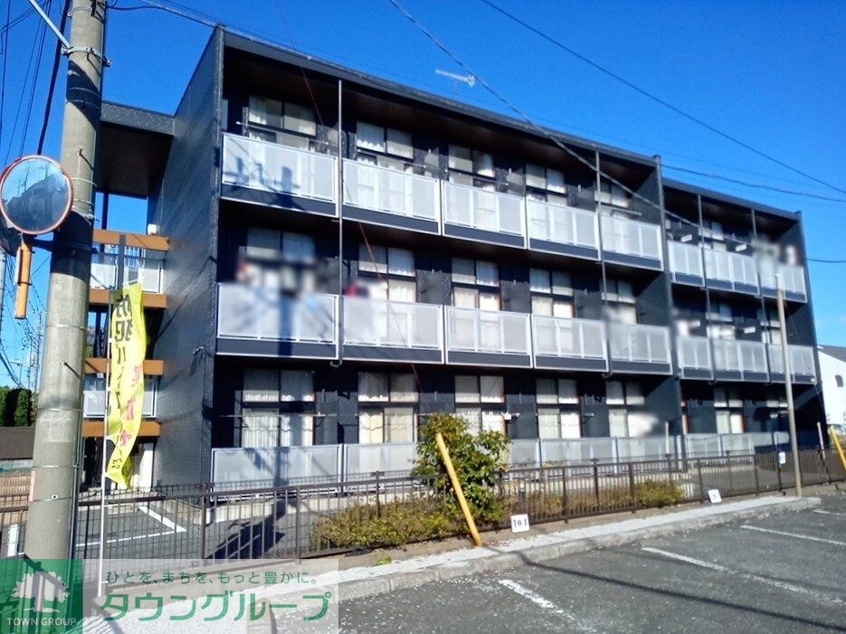 レオパレスプロミネンスの物件外観写真