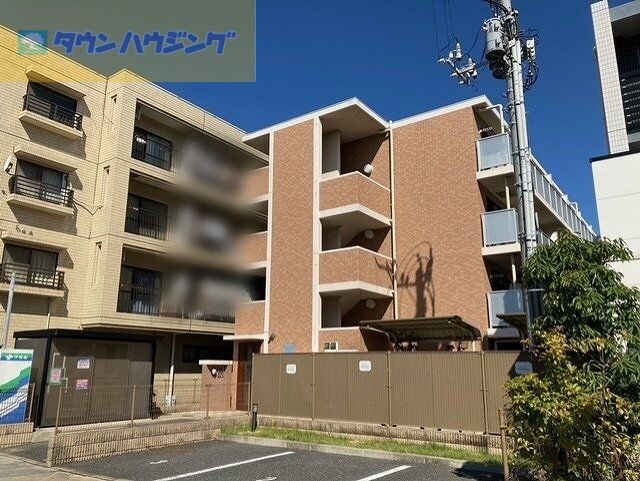 レオパレスアザレアの物件外観写真