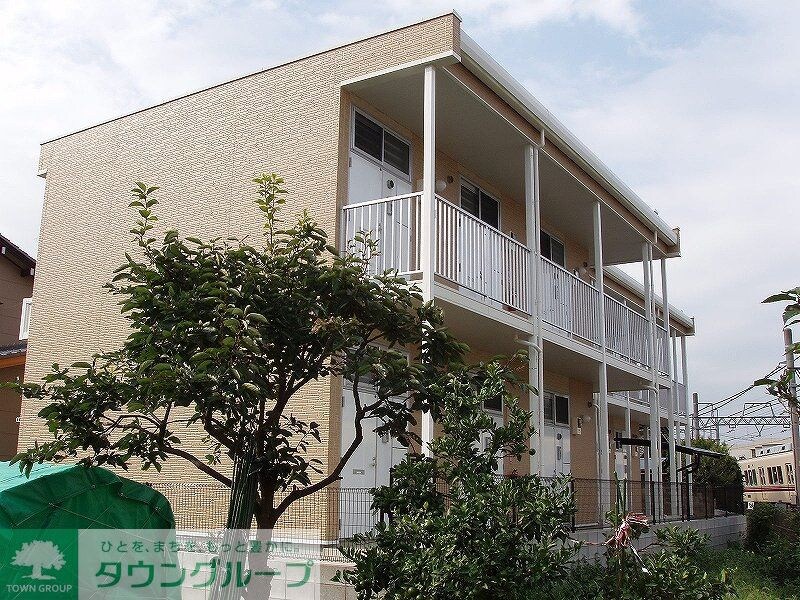 レオパレストリメゾンの物件外観写真