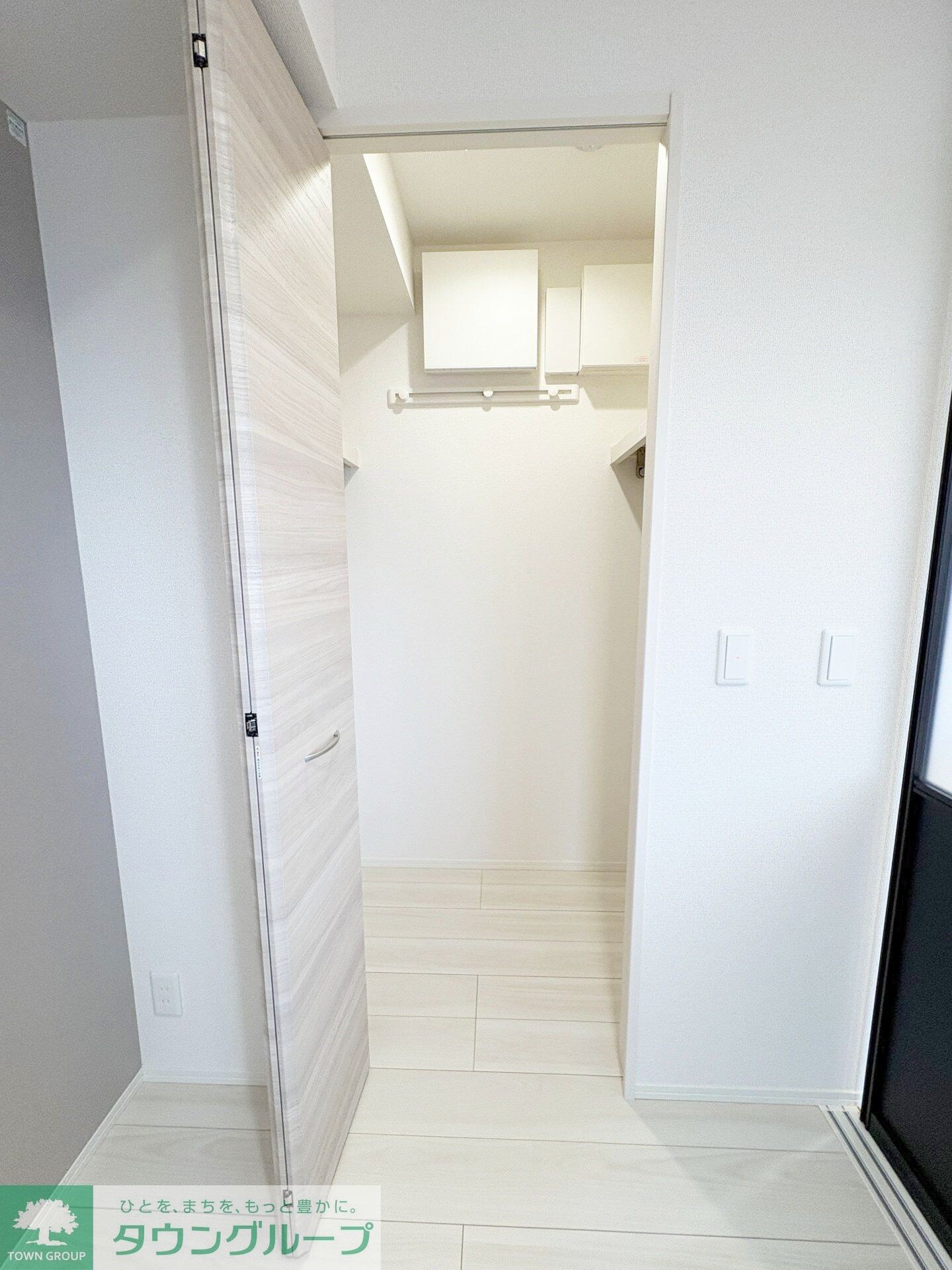 Ｄ-カヴェリ本千葉の物件内観写真