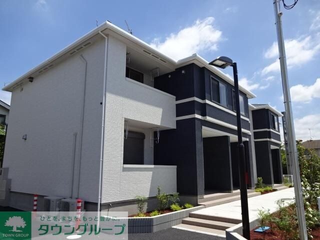 リズ・プラトリーの物件外観写真