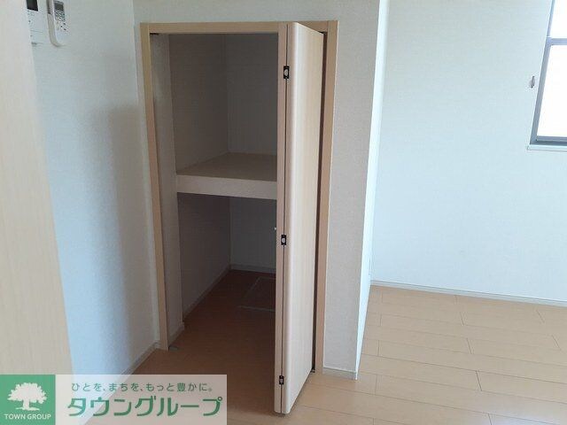 ウィスティリアの物件内観写真