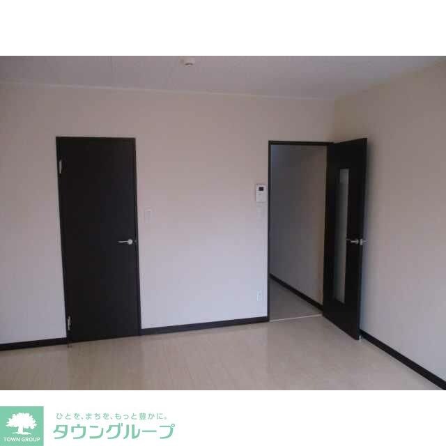 メゾン・シャルルーズの物件内観写真