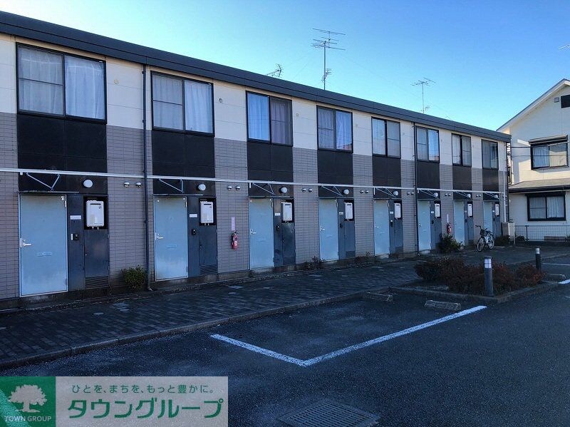 レオパレスシャルマンの物件外観写真