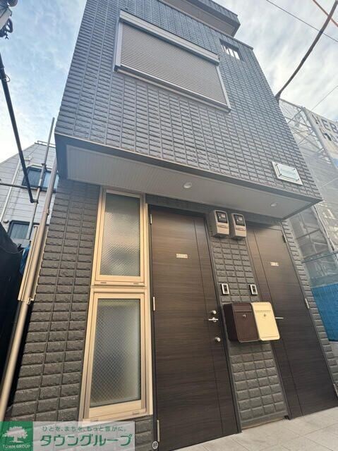 Ａｍａｄｅｕｓの物件外観写真