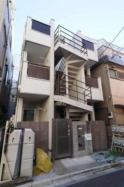 ラ・ルーチェの物件外観写真