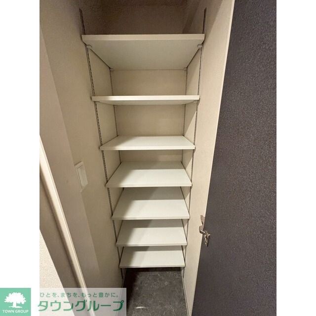 ウェルスクエア西新宿五丁目の物件内観写真