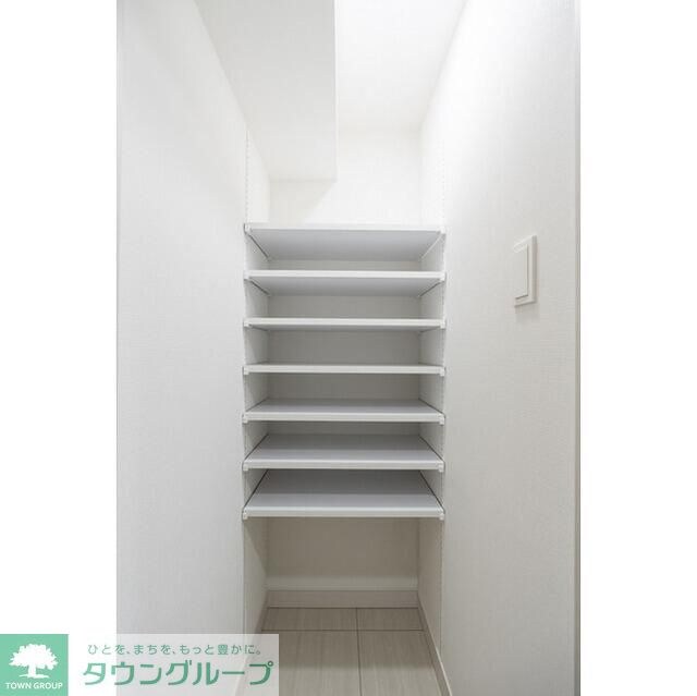 コンフォリア・リヴ下落合の物件内観写真