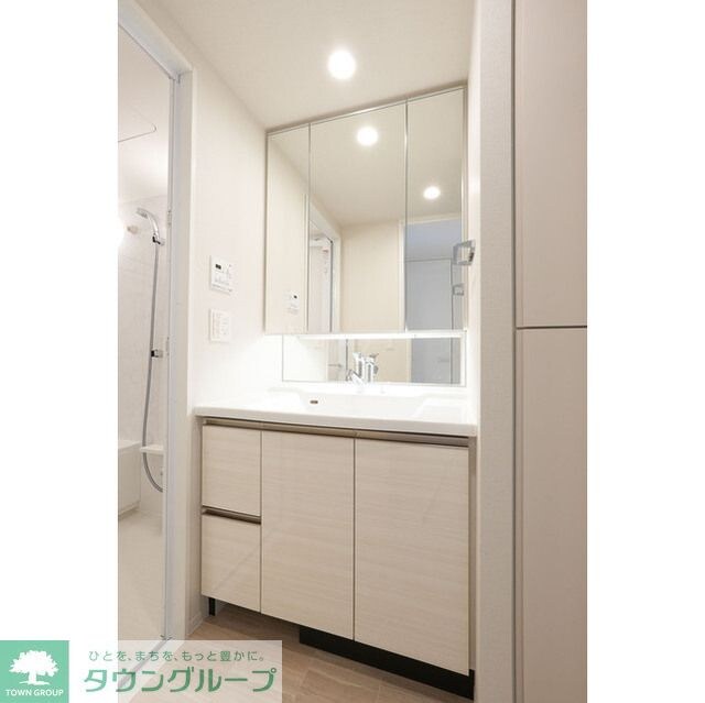 コンフォリア東新宿の物件内観写真