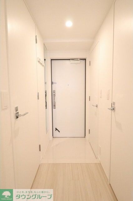 コンフォリア東新宿の物件内観写真