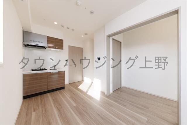 ドゥーエ入谷IIの物件内観写真