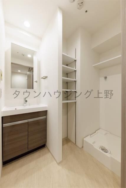 ドゥーエ入谷IIの物件内観写真