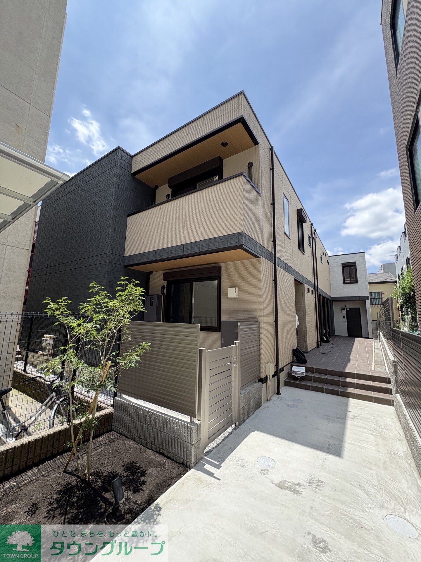 ＰａｒｋＢｅａｒ四谷三丁目の物件外観写真