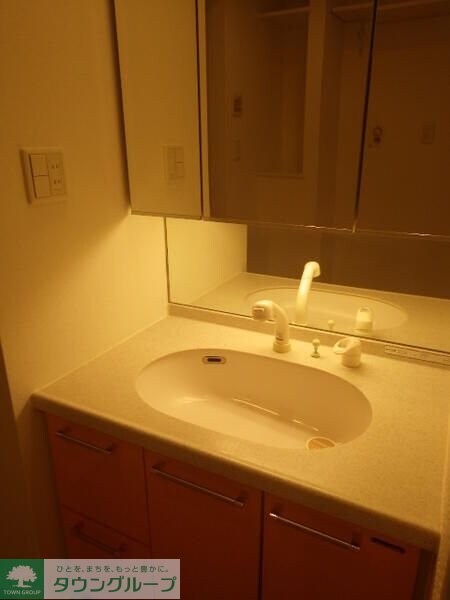 ロイヤルパークス新田の物件内観写真