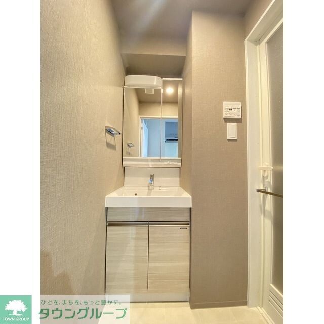 コンフォリア・リヴ千住の物件内観写真