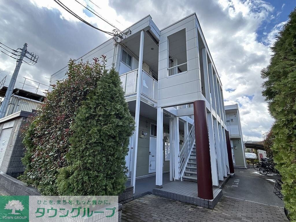 レオパレスパレスフィオーレIIIの物件外観写真