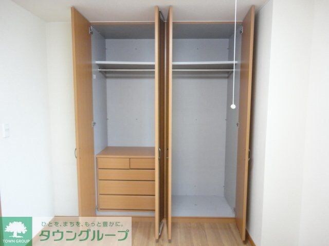 ＴＩＡＲＡ（ティアラ）の物件内観写真