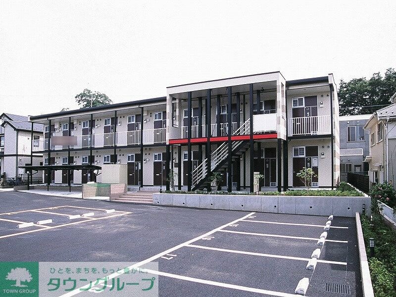 レオパレス新戸ウエストの物件外観写真