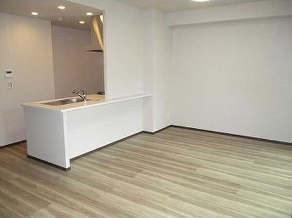 ローレルタワー名古屋栄の物件内観写真