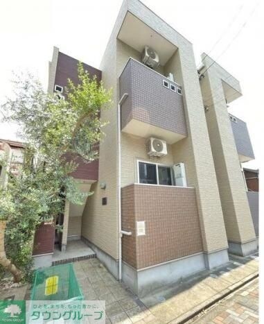 クリスタルガーデンの物件外観写真