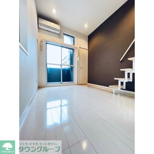 クリスタルガーデンの物件内観写真