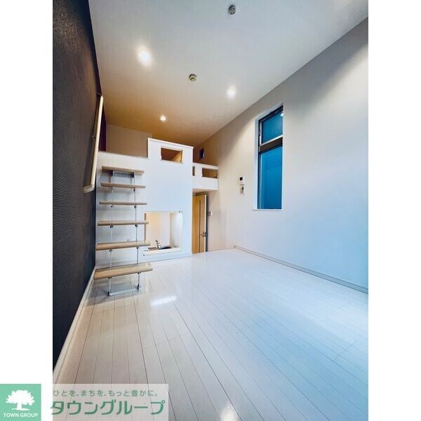 クリスタルガーデンの物件内観写真