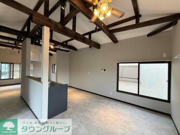 西分町2丁目貸家の物件内観写真