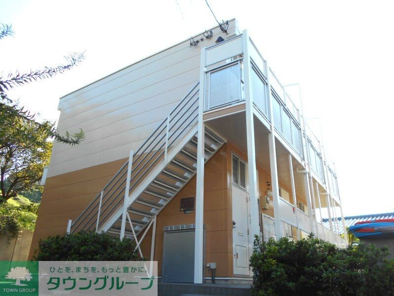 レオパレスエミの物件外観写真