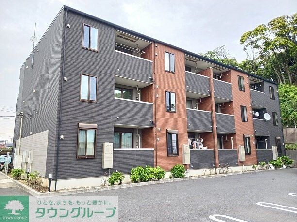 フォースクウェアの物件外観写真