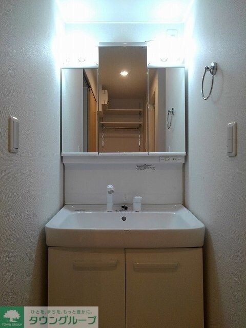 モナヴェールIIIの物件内観写真