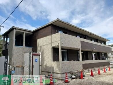 エアフォルク三ツ沢の物件外観写真