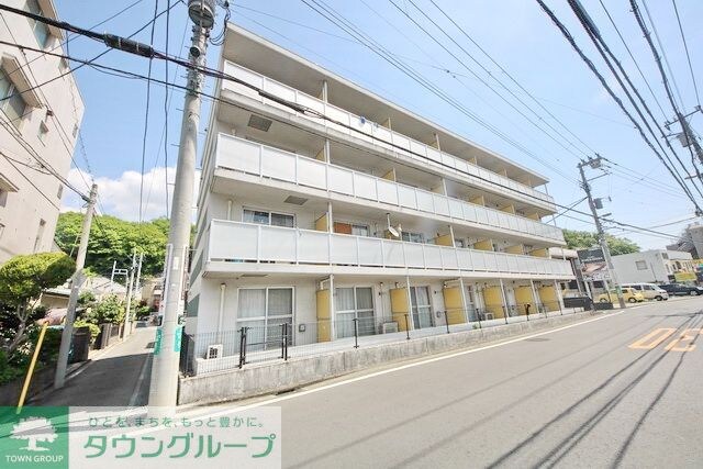 レオパレス大倉山エクレールの物件外観写真