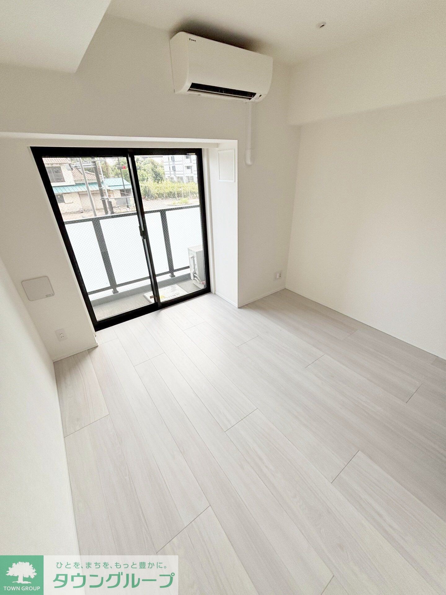 スパシエイラーレ横浜の物件内観写真