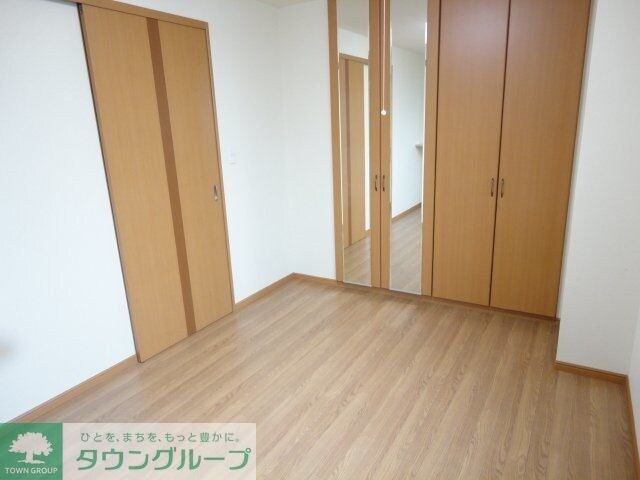 ＴＩＡＲＡ（ティアラ）の物件内観写真