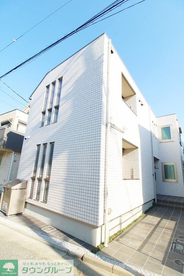 ラシーネ西荻南の物件外観写真