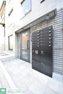 ファーヴァル代々木上原の物件外観写真