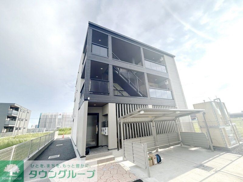 ラ・リノIIの物件外観写真