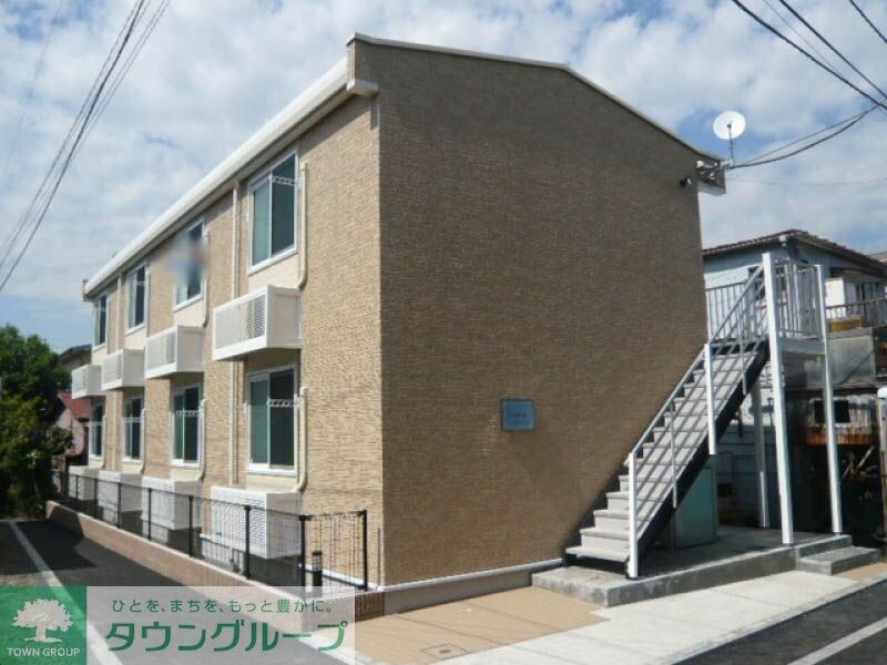 レオパレスベルサリーゼの物件外観写真