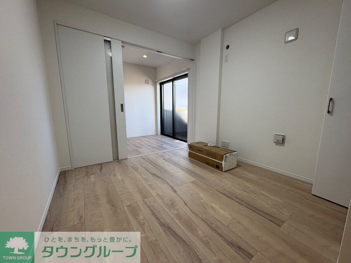 アザーレ・ディオン六会日大前の物件内観写真