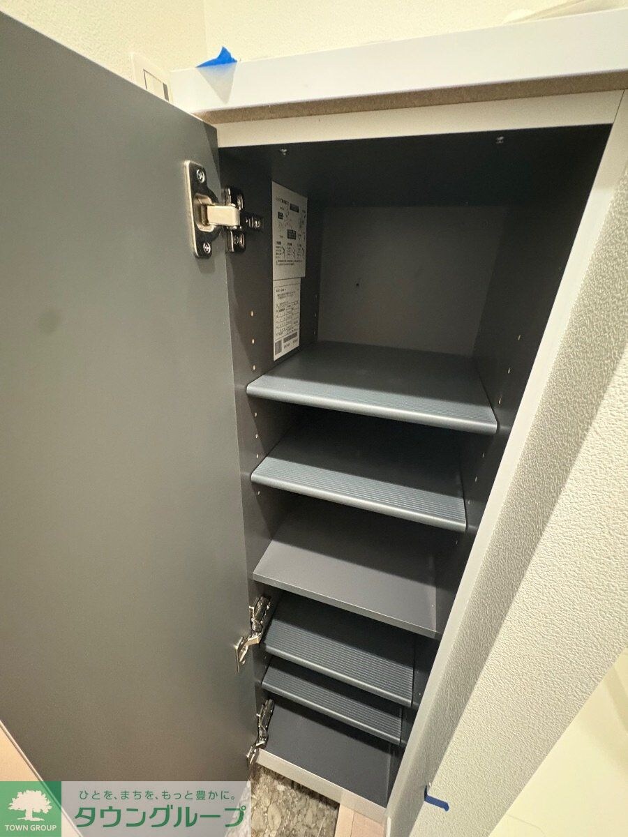 アザーレ・ディオン六会日大前の物件内観写真