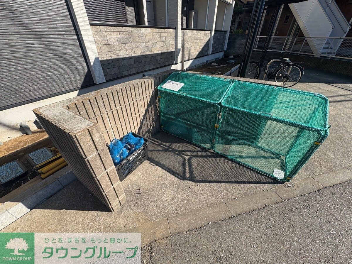 アザーレ・ディオン六会日大前の物件内観写真