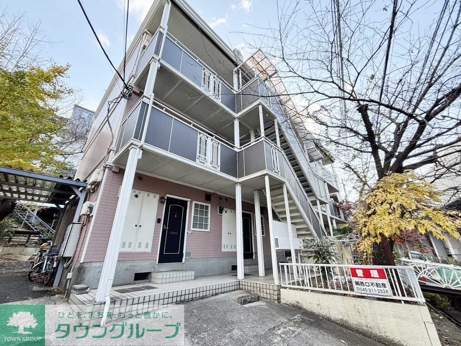 メゾン杉の里の物件外観写真