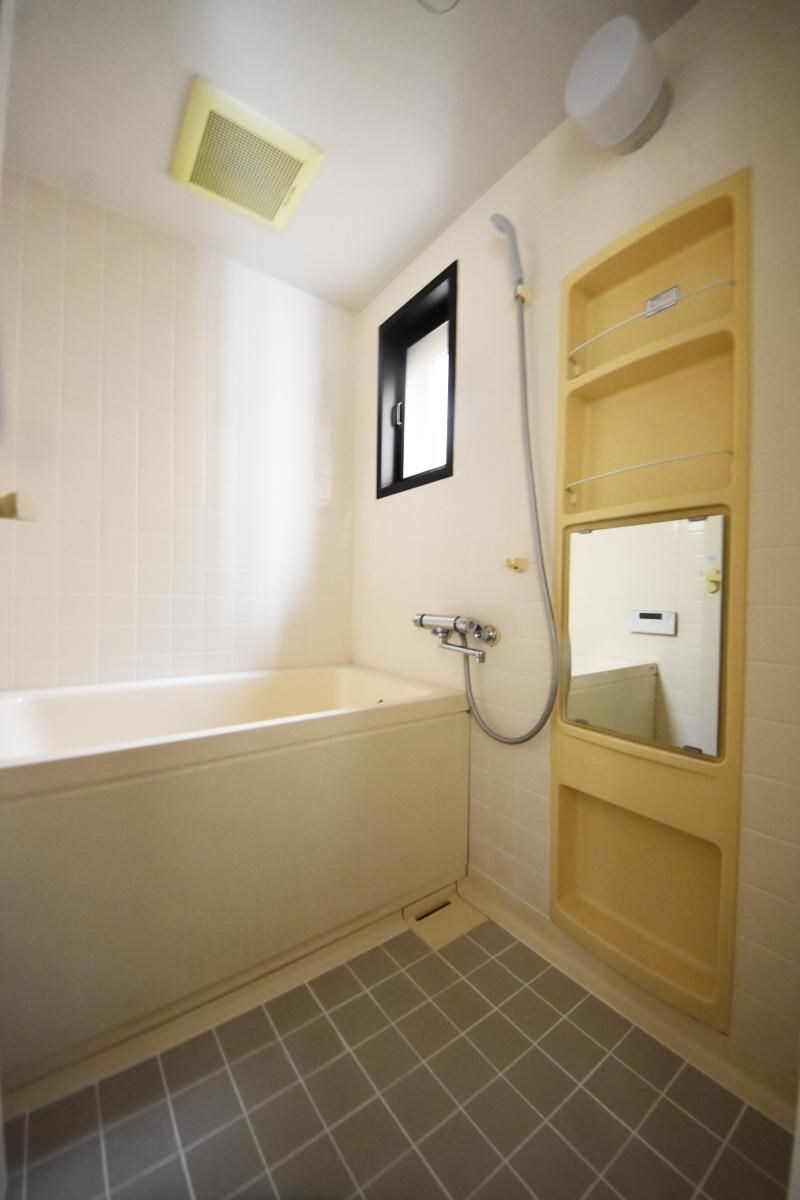 サンヒルズ上大岡Ｂの物件内観写真