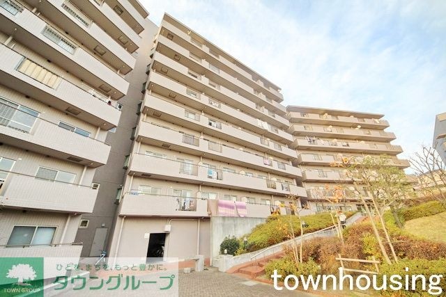 オクトス市ケ尾の物件外観写真