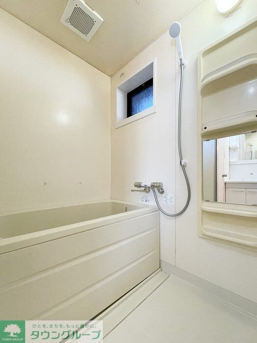 ハウゼ・ユートピアＢの物件内観写真