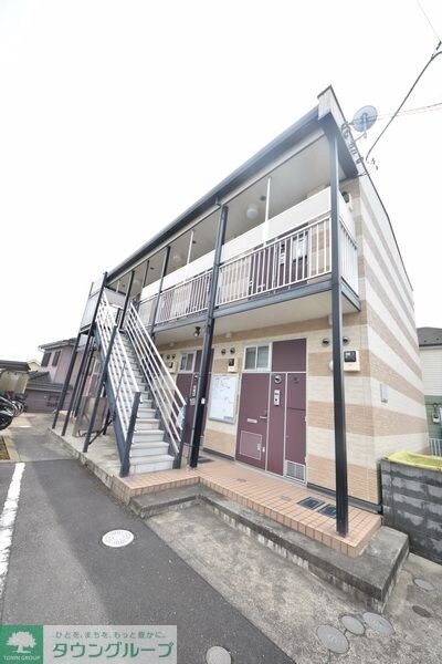 レオパレスブルースカイ　阿久和の物件外観写真