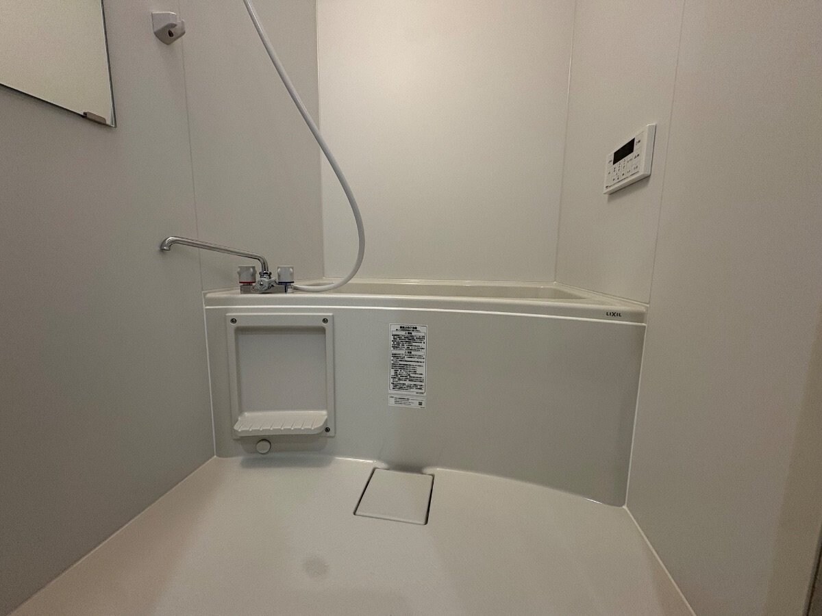 アザーレ・ディオン六会日大前の物件内観写真