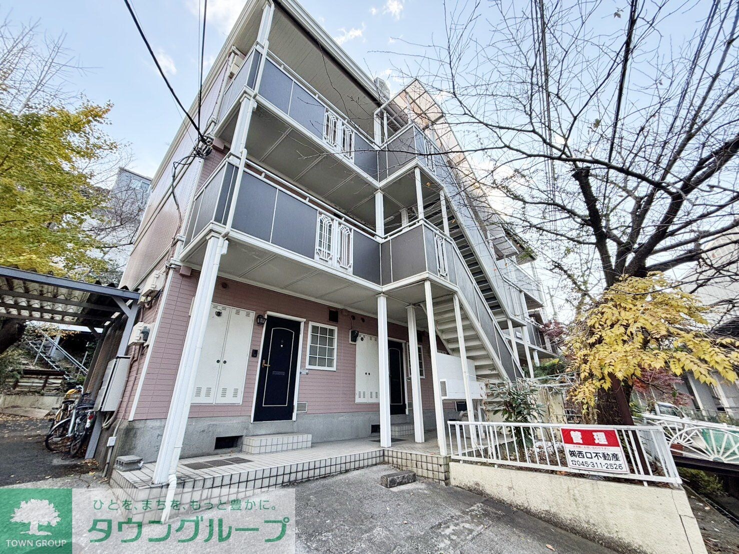 メゾン杉の里の物件外観写真